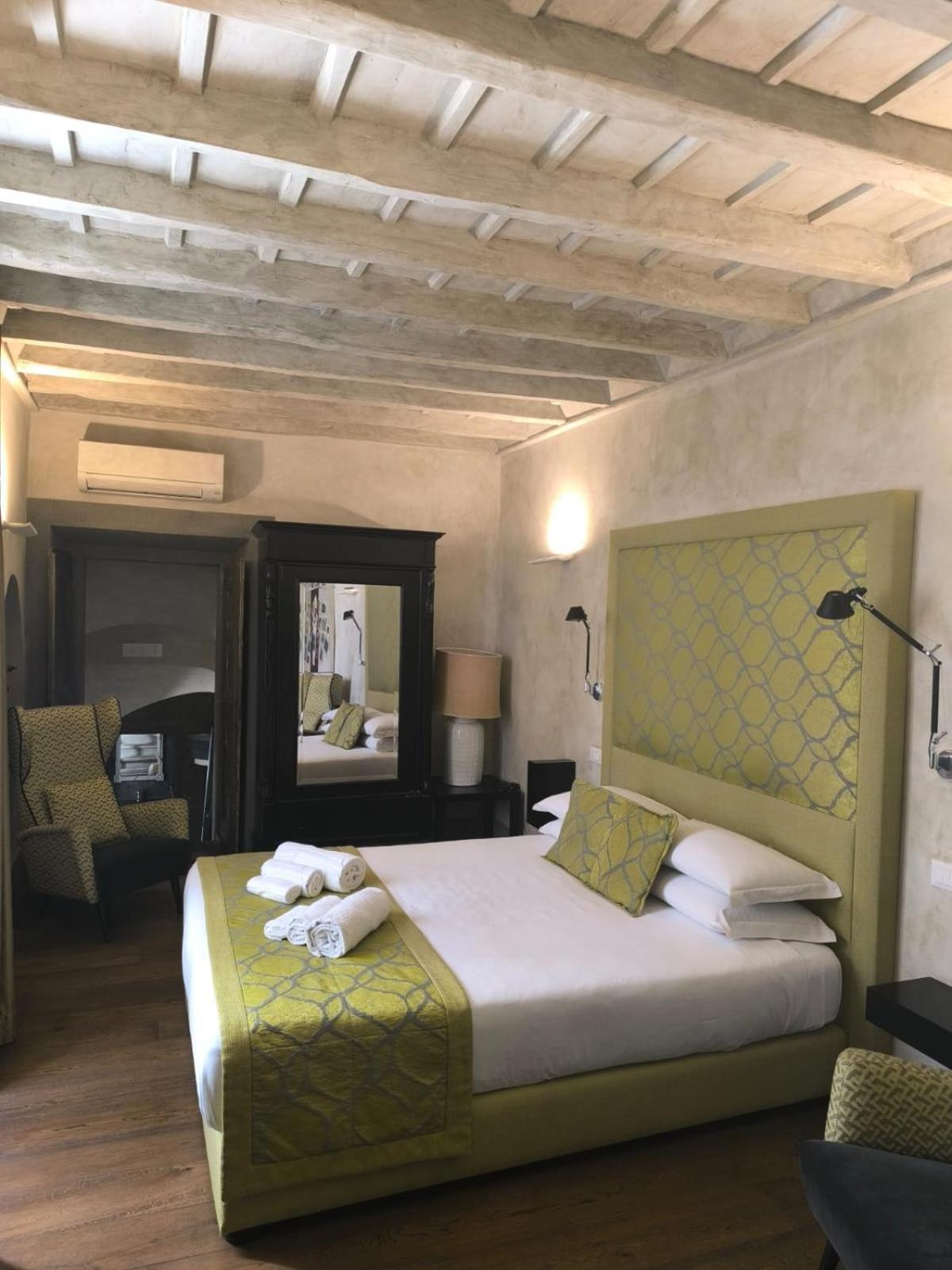 Pantheon Luxury Suite Roma Esterno foto