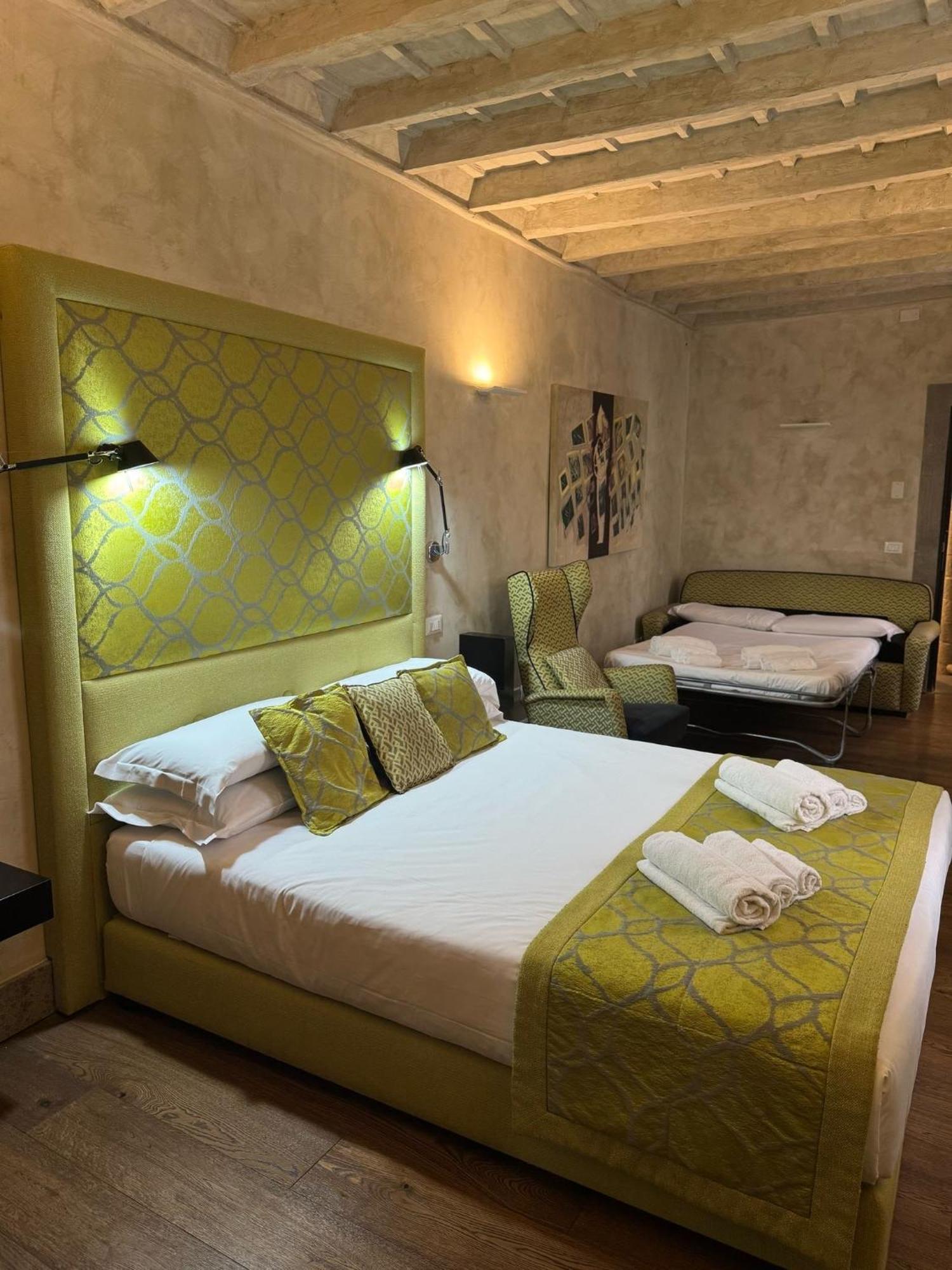 Pantheon Luxury Suite Roma Esterno foto